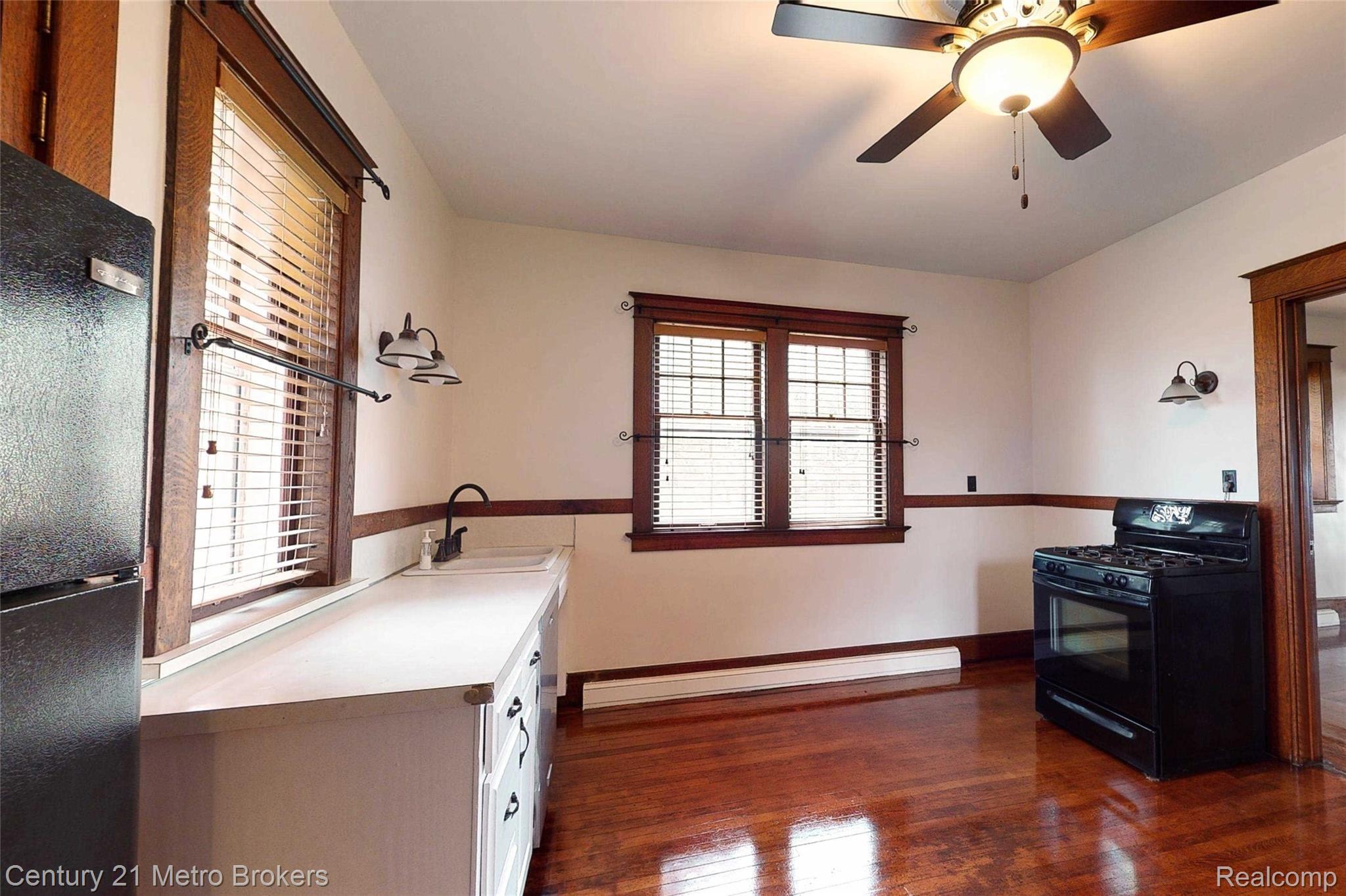 9025 Waterman Road Vassar, MI 48768 - Photo 29 of 49 9025-Waterman-Rd-Kitchen 6.jpg