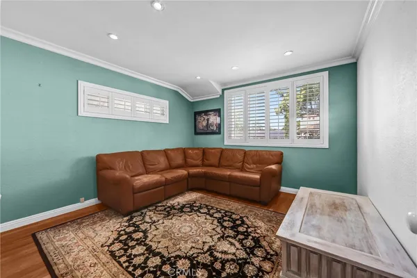 $4,700 | 736 Uclan Drive, Burbank, CA 91504