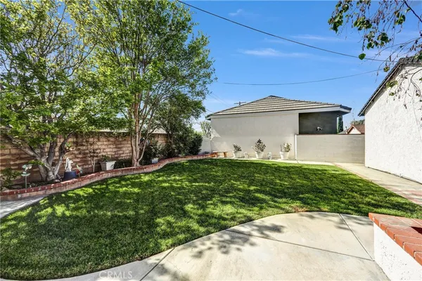 $4,700 | 736 Uclan Drive, Burbank, CA 91504