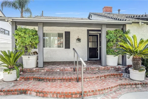 $4,700 | 736 Uclan Drive, Burbank, CA 91504