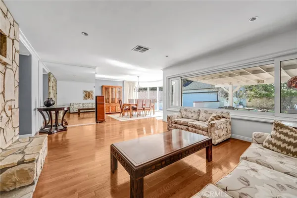 $4,700 | 736 Uclan Drive, Burbank, CA 91504