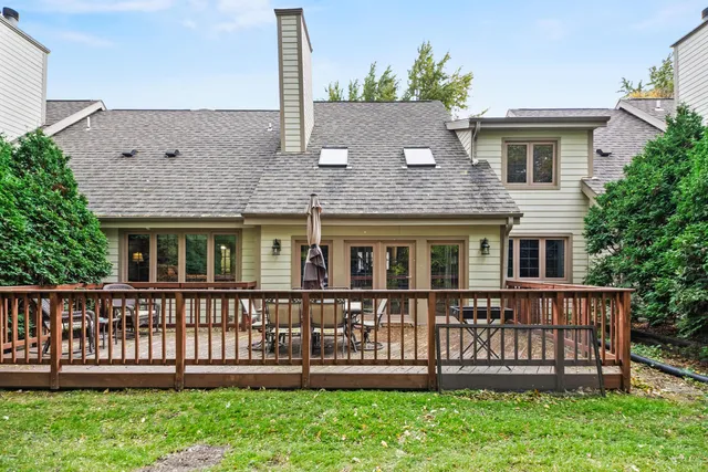 $529,900 | 18675 St Andrews Lane, Unit B, Brookfield, WI 53045