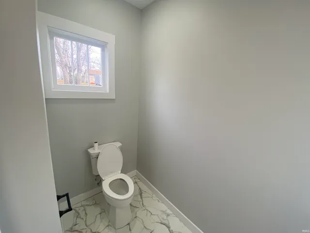 $280,000 | 375 West Main Street, Elberfeld, IN 47613