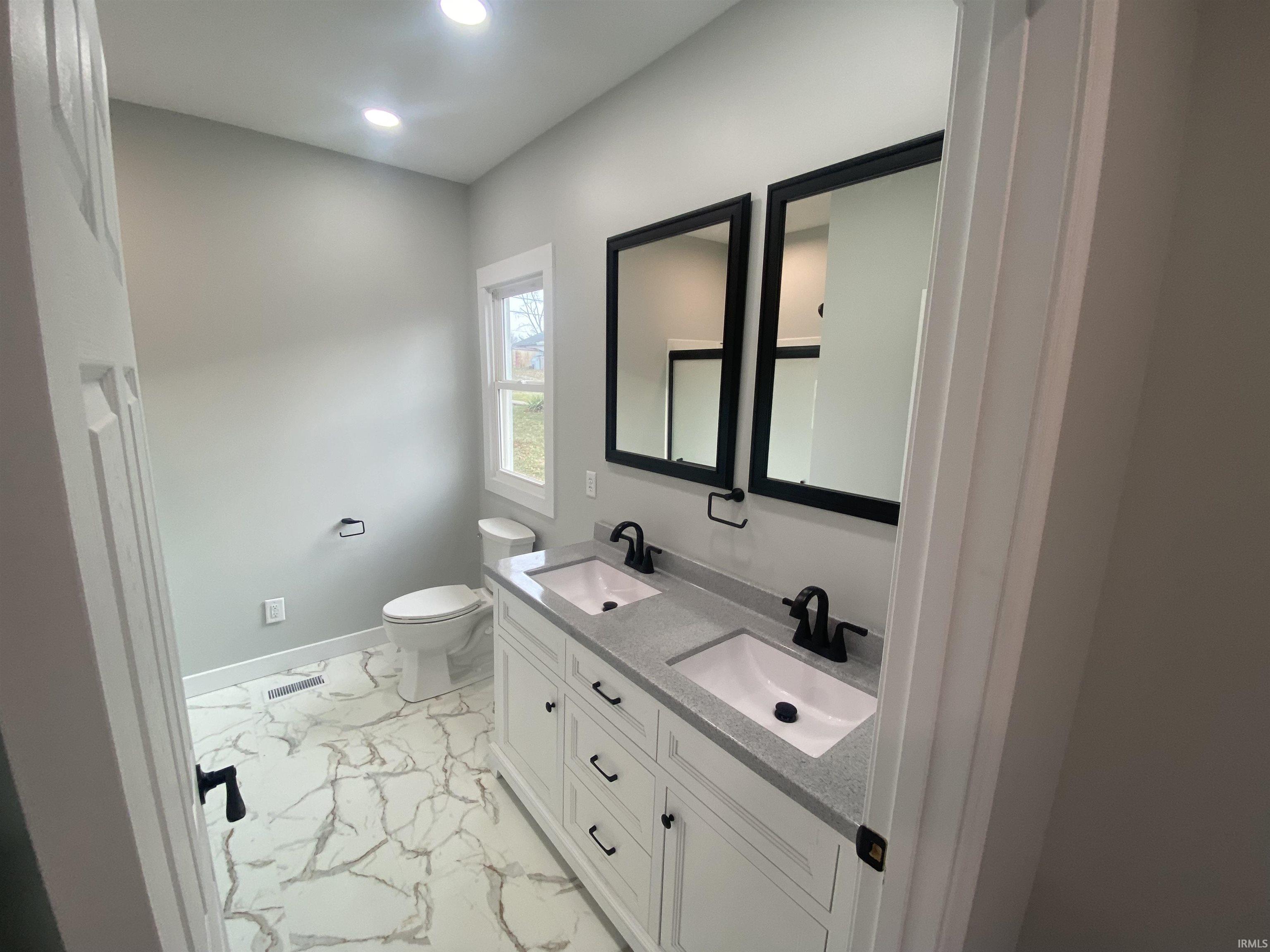 375 West Main Street Elberfeld, IN 47613 - Photo 8 of 27