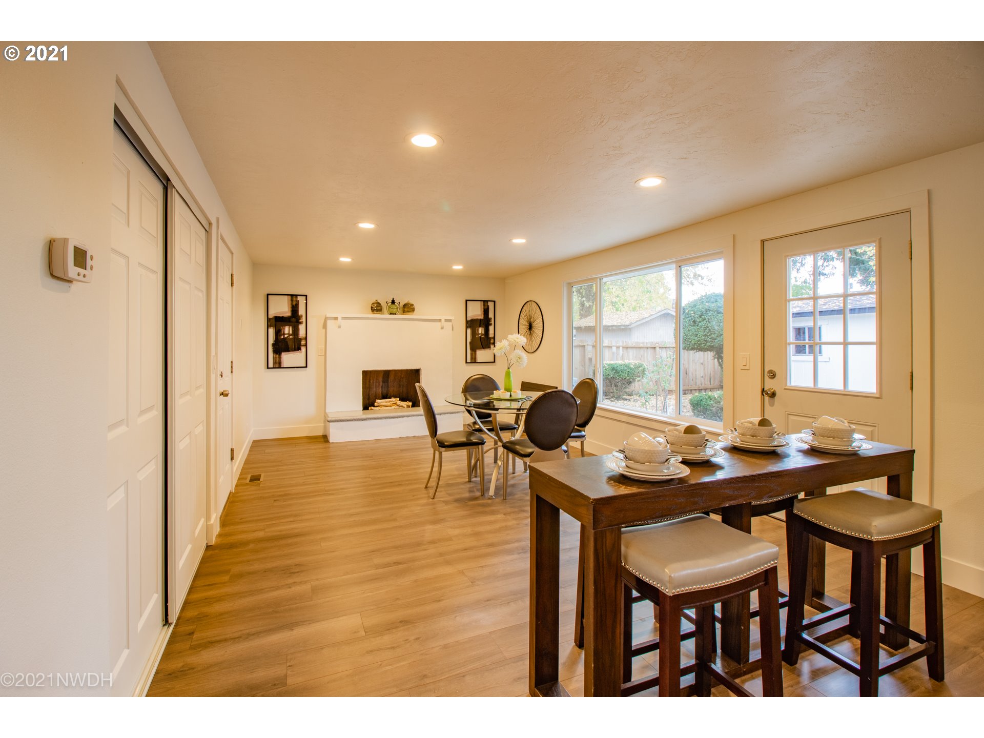 1481 T Street Springfield, OR 97477 - Photo 9 of 21 a view of a dining room with furniture and window