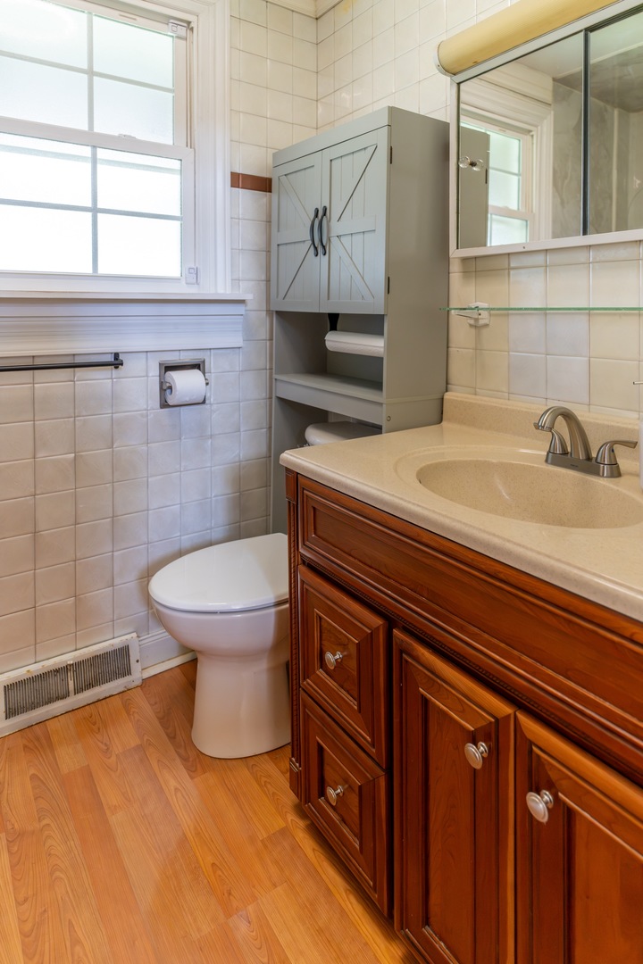 425 South Clarendon Avenue Addison, IL 60101 - Photo 15 of 31