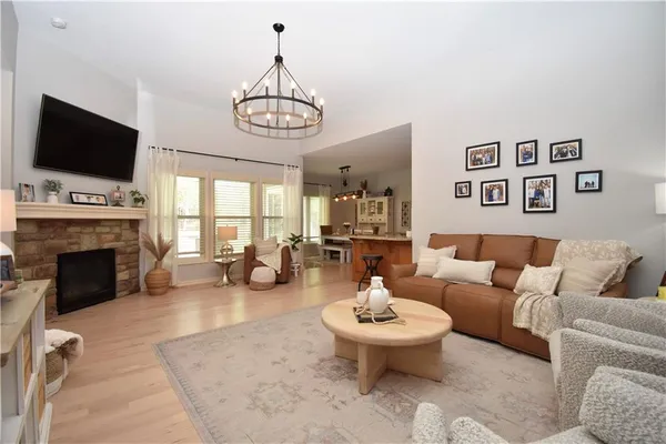$465,000 | 1928 Carter Court, Liberty, MO 64068