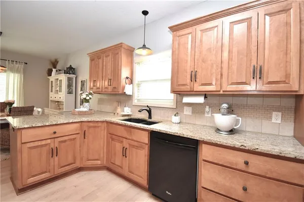 $465,000 | 1928 Carter Court, Liberty, MO 64068