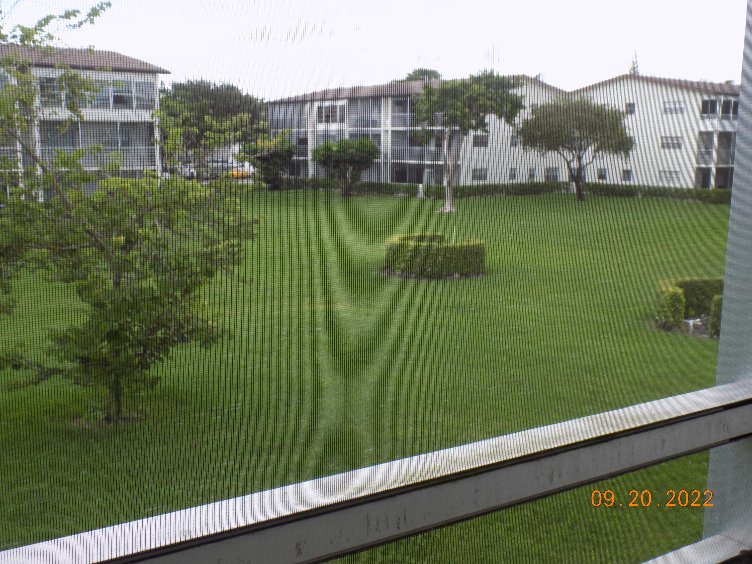 26 Mansfield B Boca Raton, FL 33434 - Photo 15 of 17 VIEWS 3