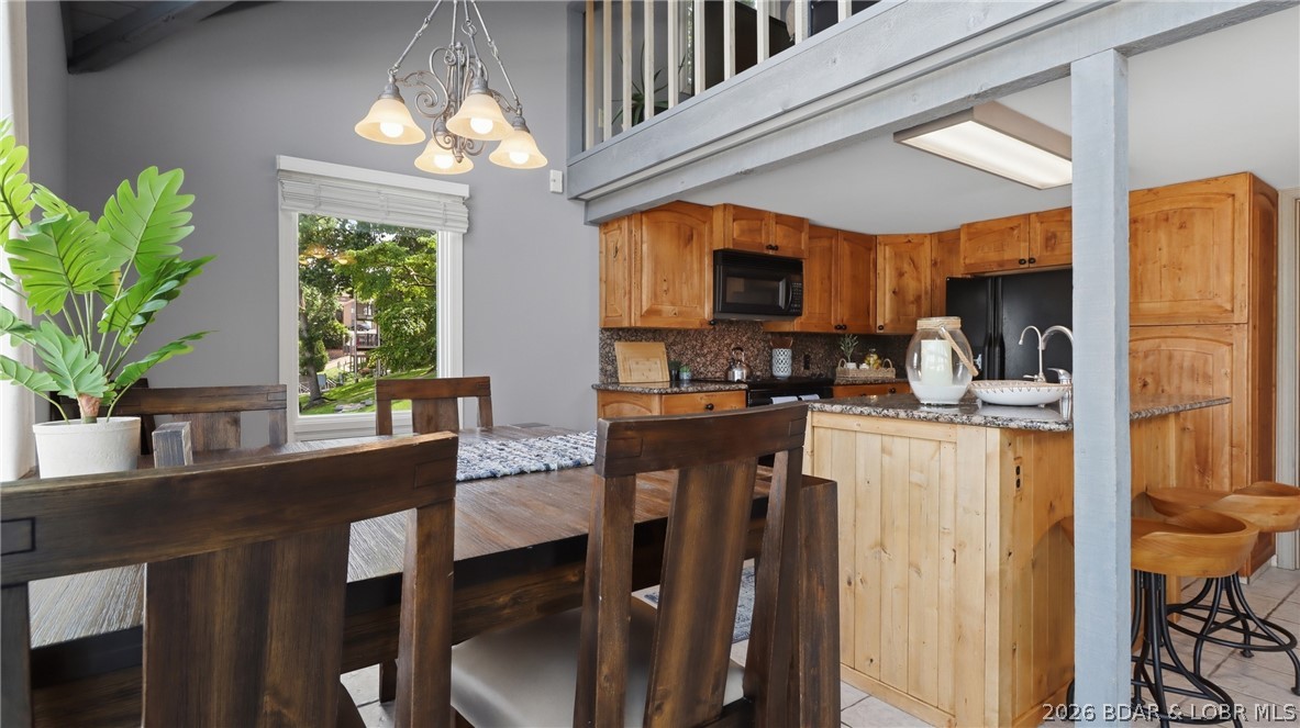 1069 Indian Hill Road Sunrise Beach, MO 65079 - Photo 8 of 54 Dining Space