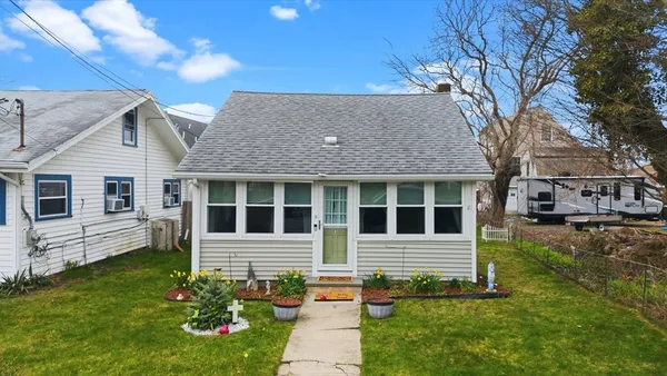 $325,000 | 52 Point Street, Fairhaven, MA 02719