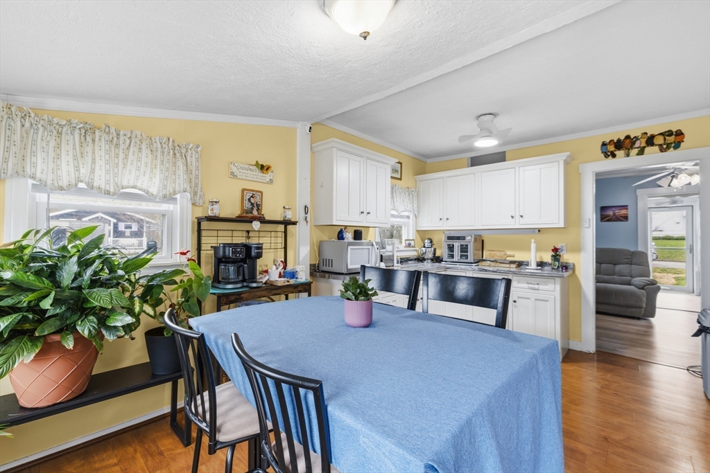 52 Point Street Fairhaven, MA 02719 - Photo 15 of 40