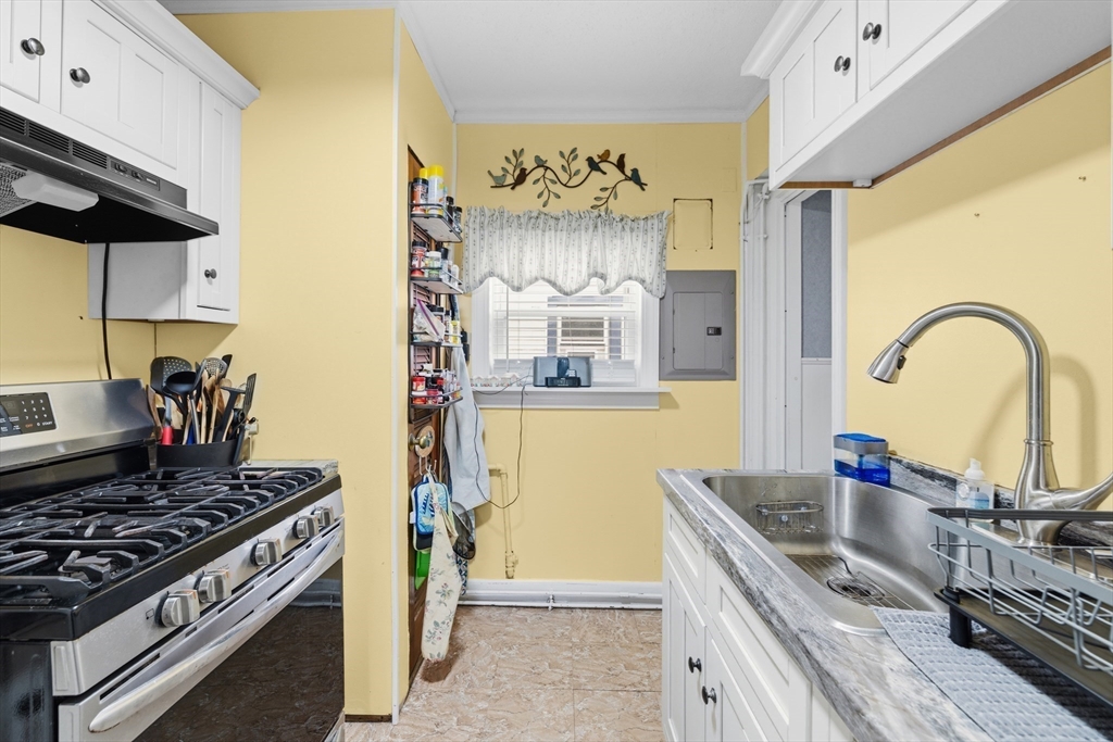 52 Point Street Fairhaven, MA 02719 - Photo 17 of 40