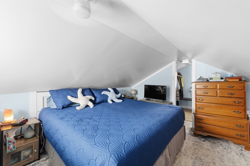 52 Point Street Fairhaven, MA 02719 - Photo 22 of 40