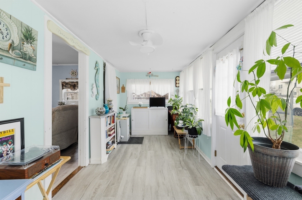 52 Point Street Fairhaven, MA 02719 - Photo 6 of 40