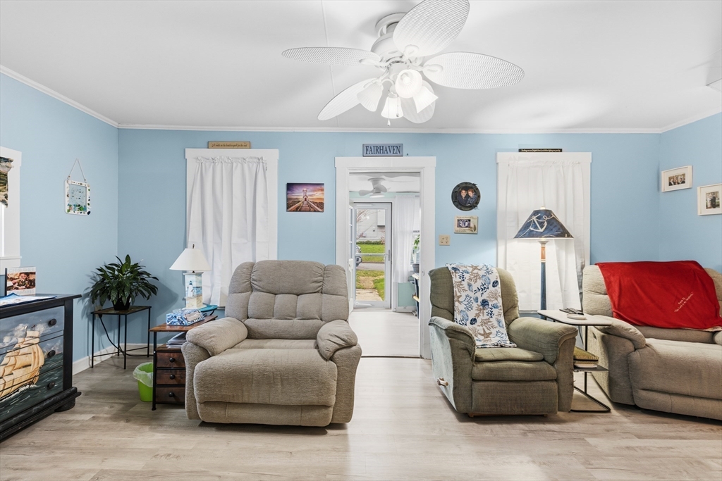 52 Point Street Fairhaven, MA 02719 - Photo 7 of 40