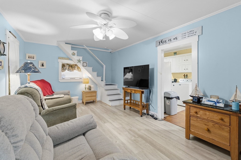 52 Point Street Fairhaven, MA 02719 - Photo 9 of 40