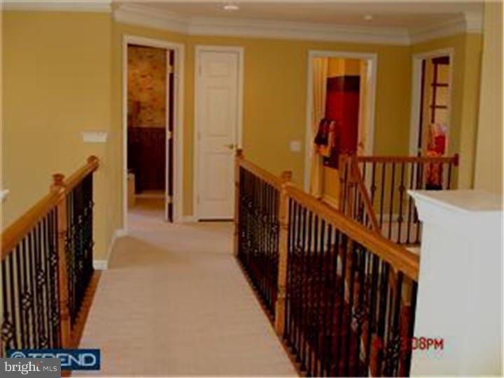 216 Testaverde Road Newark, DE 19702 - Photo 4 of 17 Hallway
