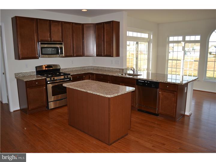 216 Testaverde Road Newark, DE 19702 - Photo 10 of 17 Kitchen