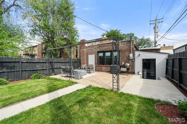 $350,000 | 4918 Wise Avenue, St. Louis, MO 63110
