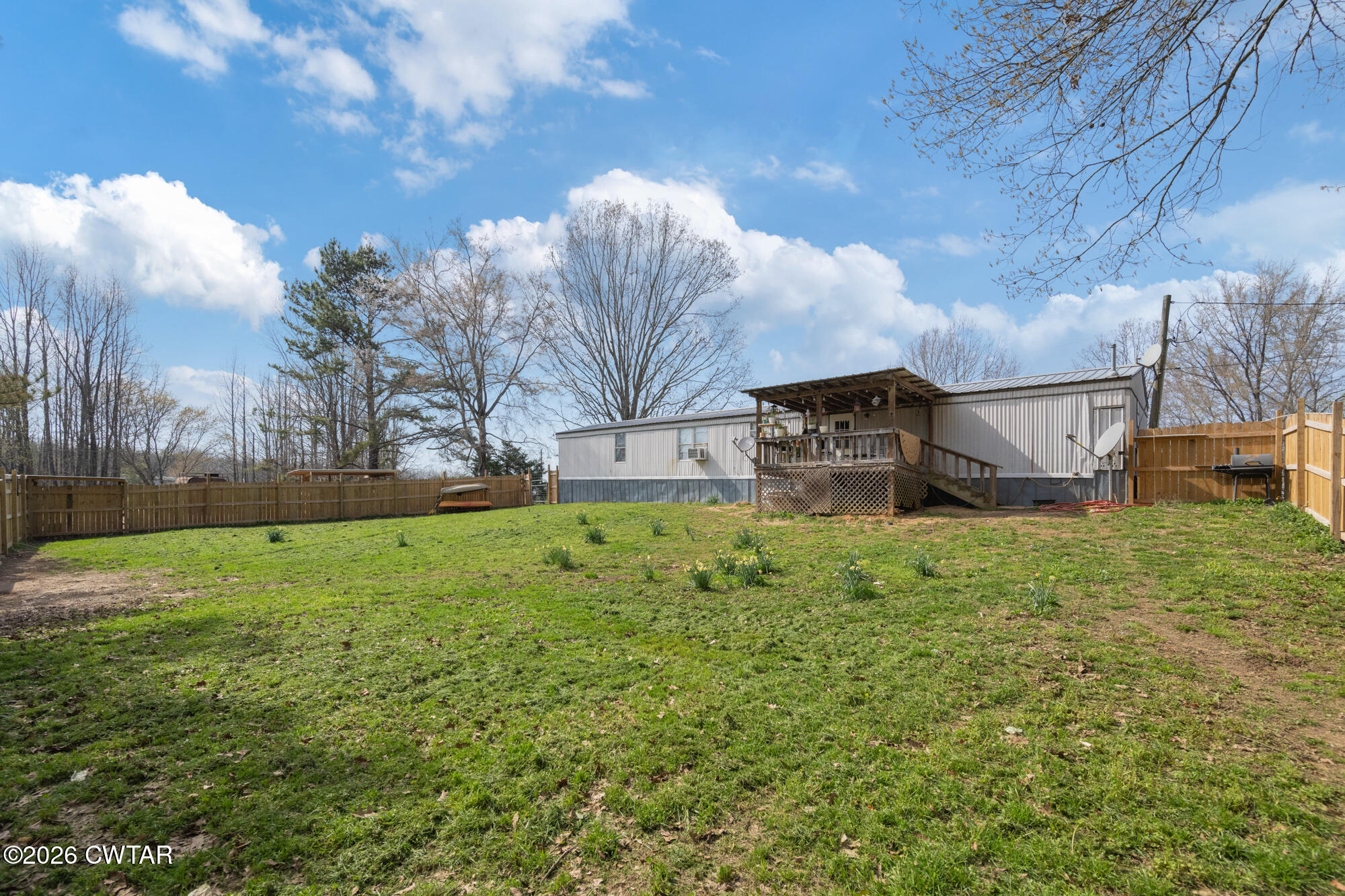 21 Deercrest Lane Lexington, TN 38351 - Photo 18 of 24 a view of a house with a yard
