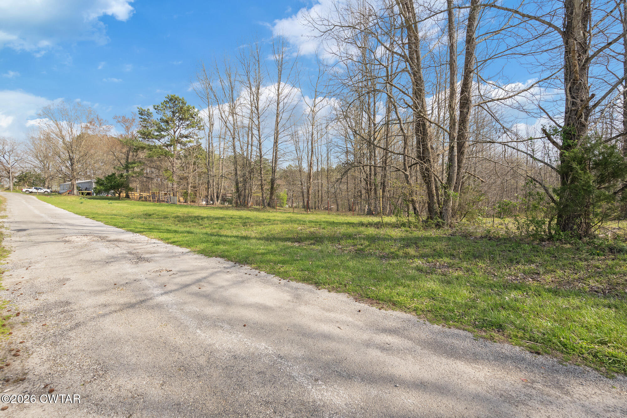 21 Deercrest Lane Lexington, TN 38351 - Photo 22 of 24 a backyard of a house with lots of green space