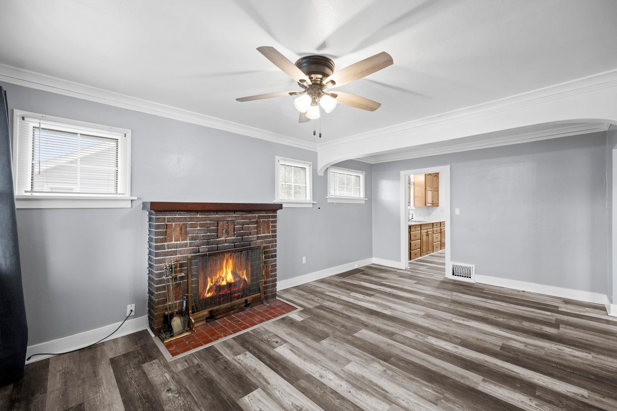 1103 East Longfellow Avenue Spokane, WA 99207 - Photo 8 of 31