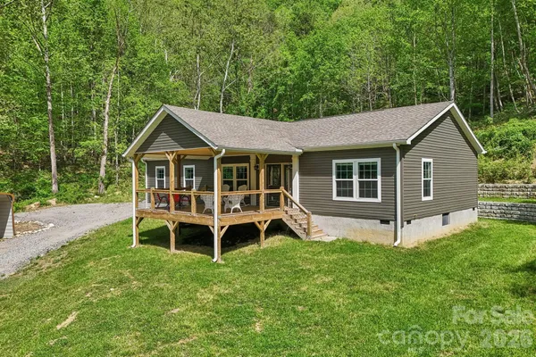 $875,000 | 590 Willow Lane, Marshall, NC 28753