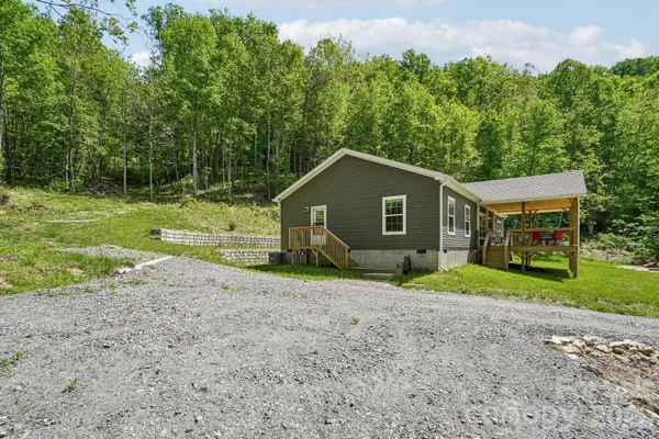 $875,000 | 590 Willow Lane, Marshall, NC 28753