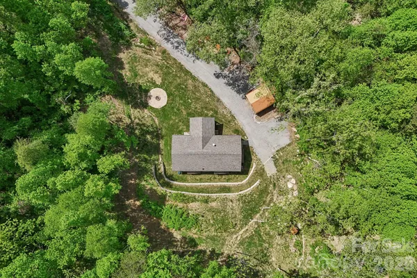 $875,000 | 590 Willow Lane, Marshall, NC 28753