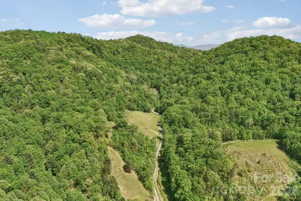 $875,000 | 590 Willow Lane, Marshall, NC 28753
