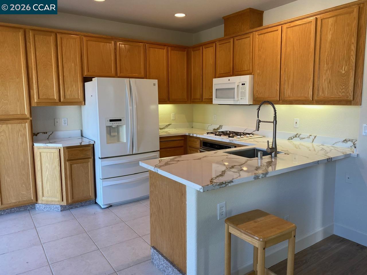 171 Shadowhill Circle San Ramon, CA 94583 - Photo 9 of 40 Gallery Image 9