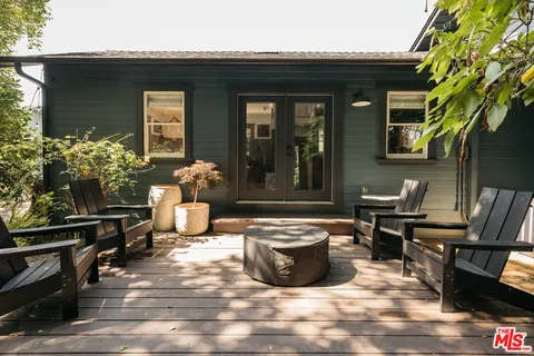 $1,050,000 | 6865 Calhoun Avenue, Van Nuys, CA 91405