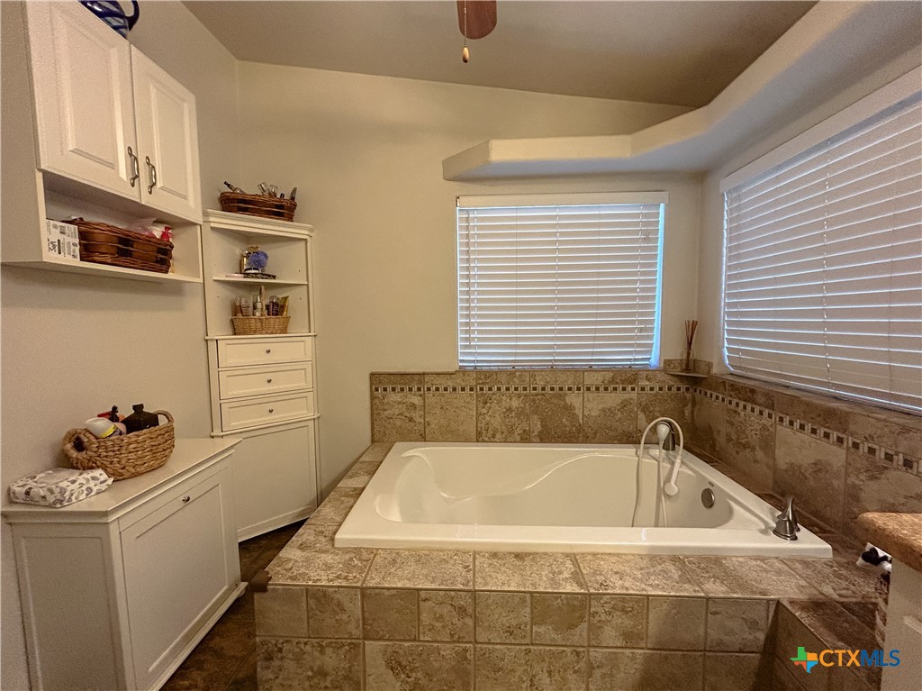 1174 Charco Road Beeville, TX 78102 - Photo 15 of 42