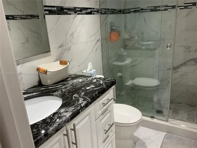 $2,399 | 400 Leslie Drive, Unit 207, Hallandale Beach, FL 33009