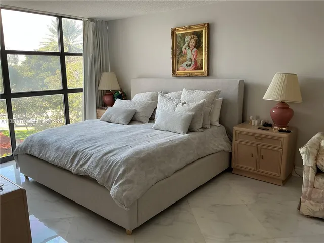 $2,399 | 400 Leslie Drive, Unit 207, Hallandale Beach, FL 33009