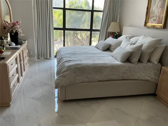 $2,399 | 400 Leslie Drive, Unit 207, Hallandale Beach, FL 33009