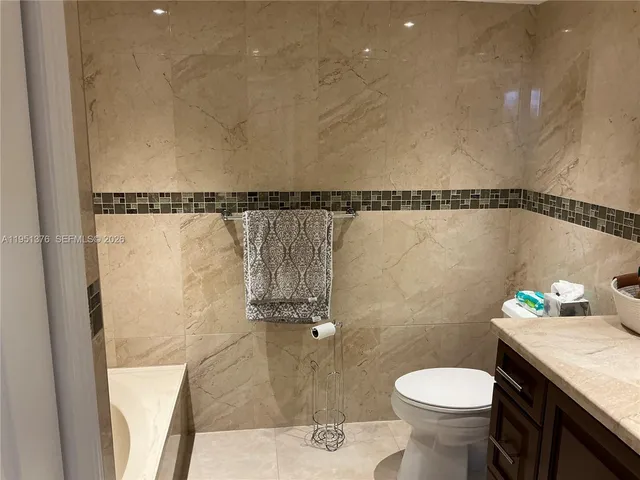 $2,399 | 400 Leslie Drive, Unit 207, Hallandale Beach, FL 33009