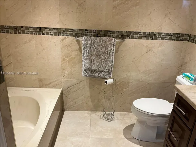 $2,399 | 400 Leslie Drive, Unit 207, Hallandale Beach, FL 33009