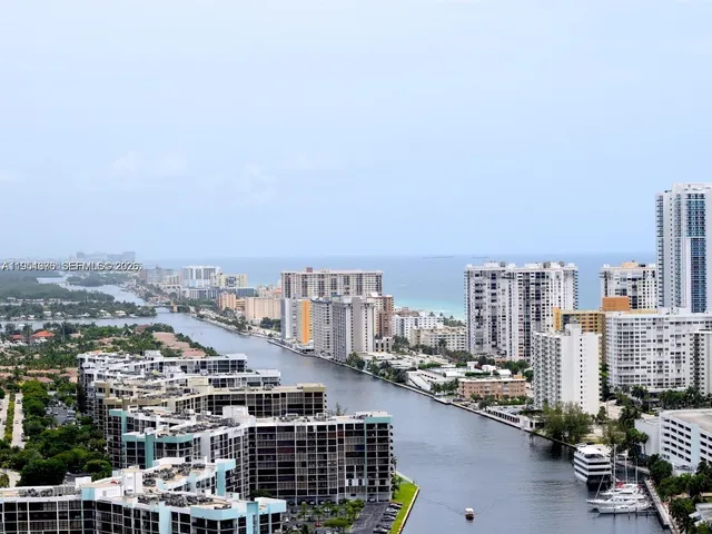 $2,399 | 400 Leslie Drive, Unit 207, Hallandale Beach, FL 33009