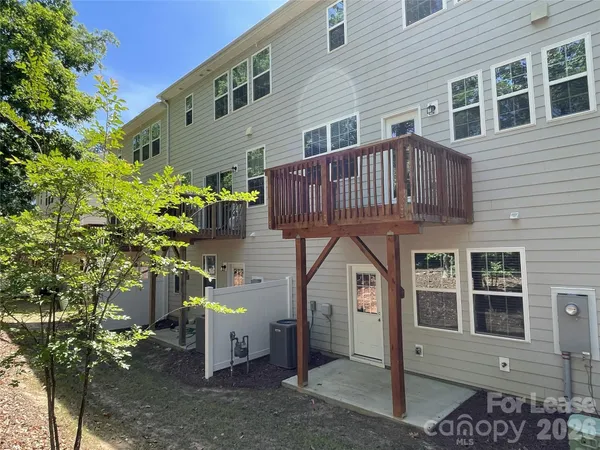 $3,050 | 14019 Martin Hl Way, Charlotte, NC 28277