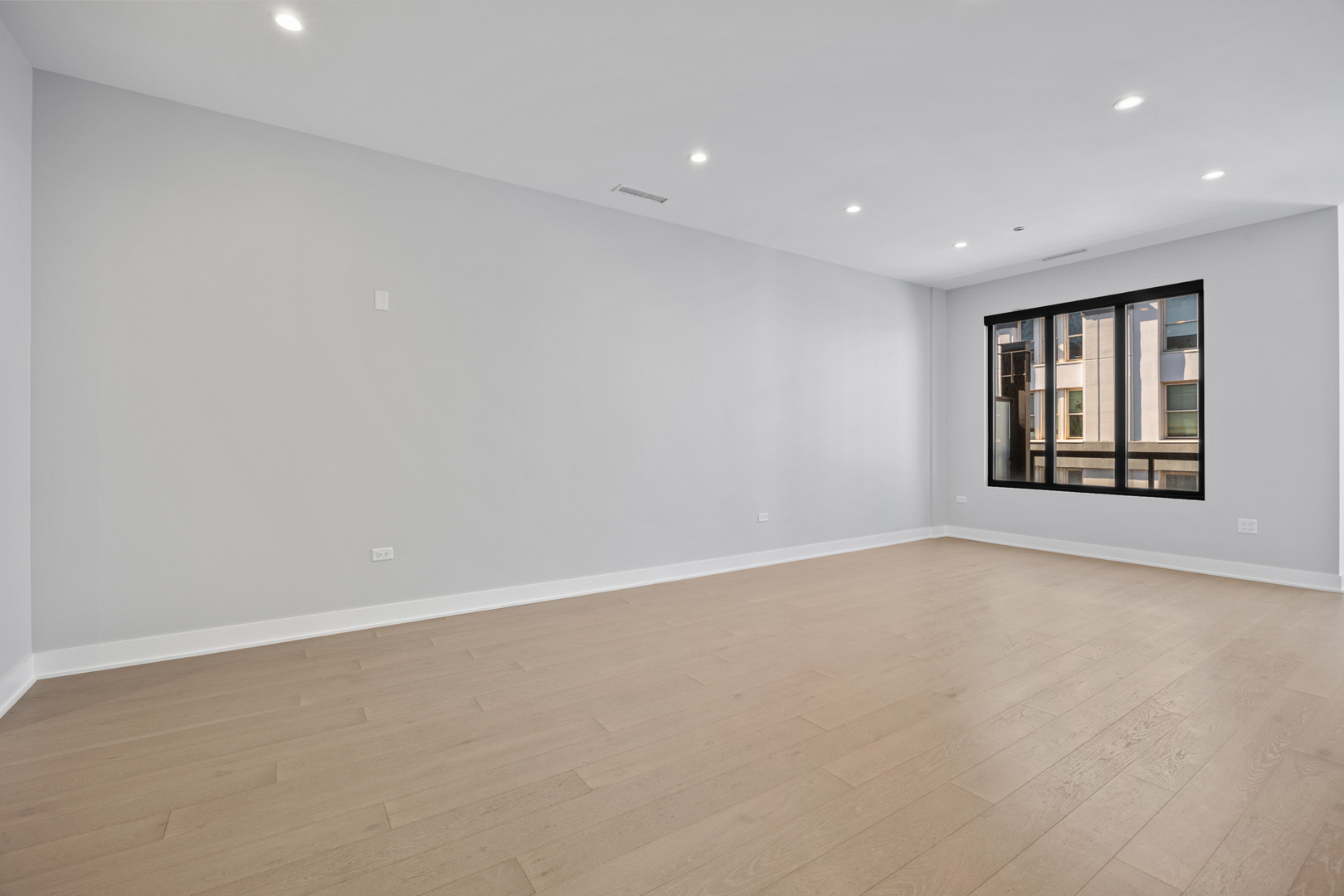 305 South Racine Avenue, Unit PHD Chicago, IL 60607 - Photo 8 of 49 Gallery Image 8