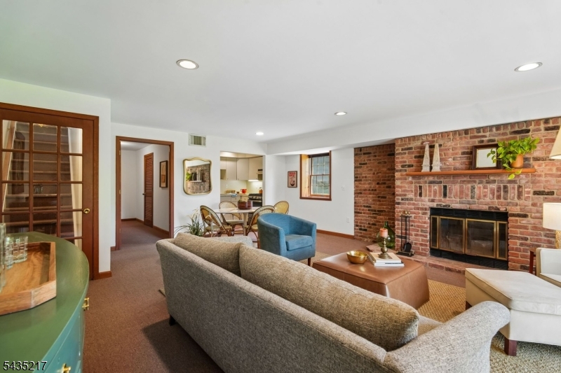 658 Ridgewood Road, Unit 1 Maplewood, NJ 07040 - Photo 21 of 29
