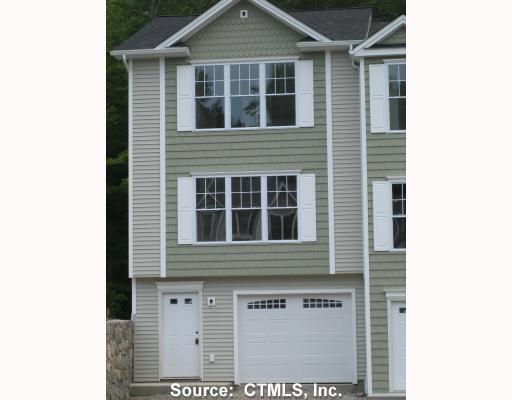 21 Taft Pointe, Unit 2 Waterbury, CT 06708 - Photo 1 of 1 Gallery Image 1