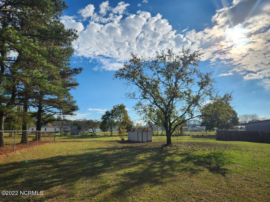 135 Hodges Road Chocowinity, NC 27817 - Photo 2 of 15 135 Hodges Rd