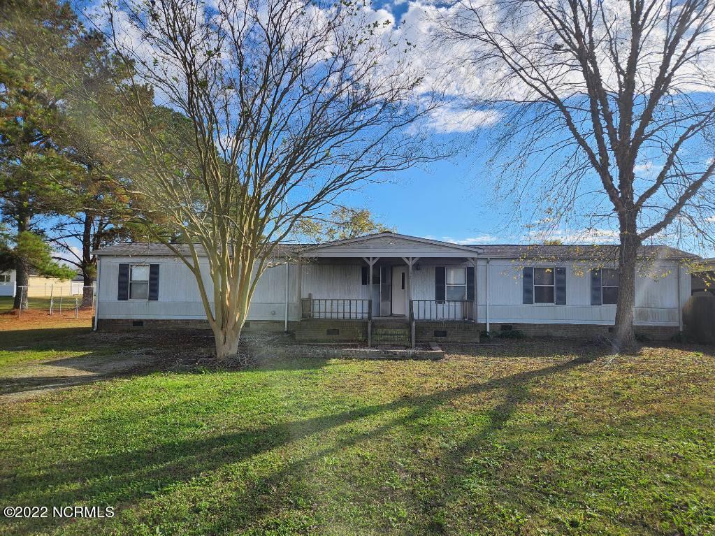 135 Hodges Road Chocowinity, NC 27817 - Photo 3 of 15 135 Hodges Rd