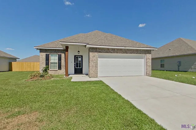 $1,880 | 105 Hendrix Road, Carencro, LA 70520