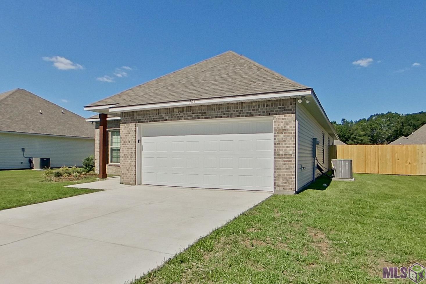 105 Hendrix Road Carencro, LA 70520 - Photo 3 of 23