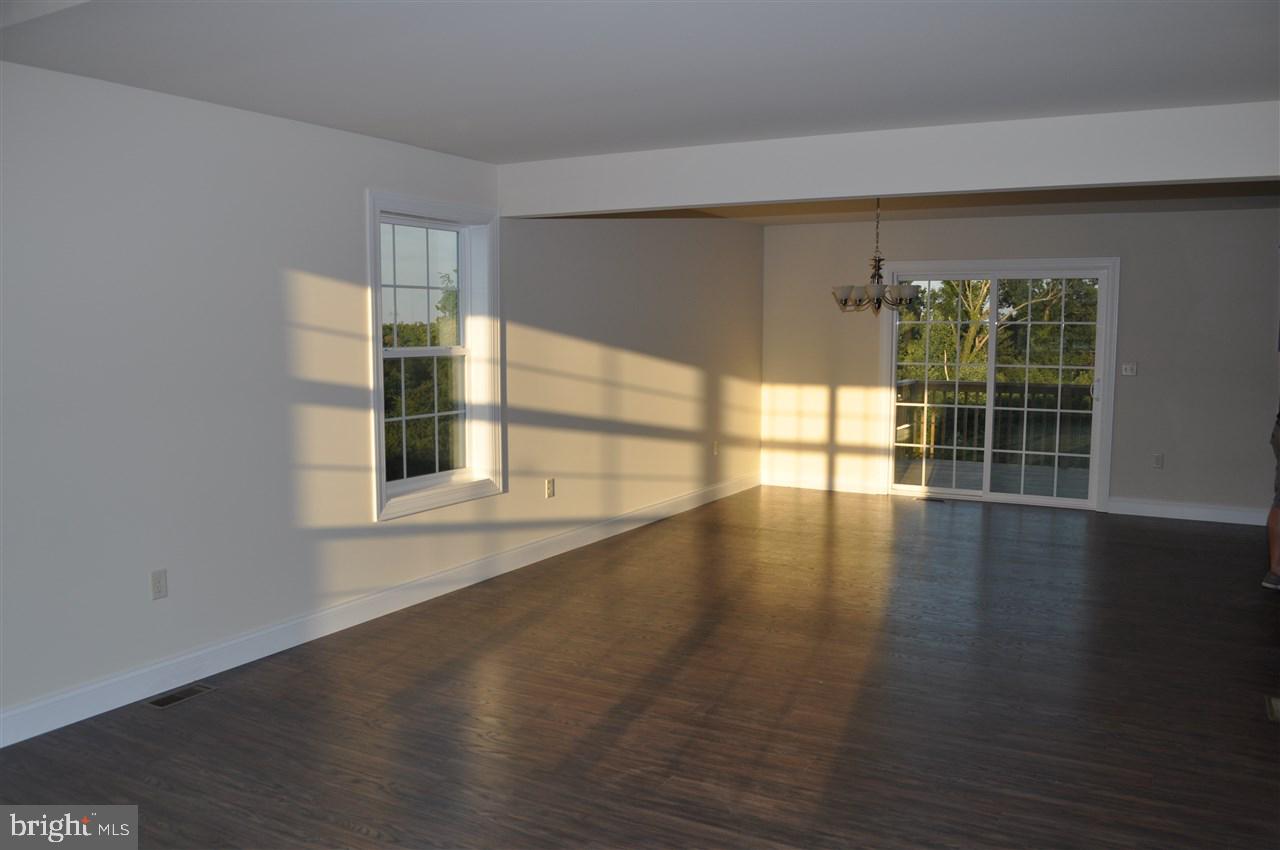 391 Riviera Street Mount Wolf, PA 17347 - Photo 8 of 21 Gallery Image 8