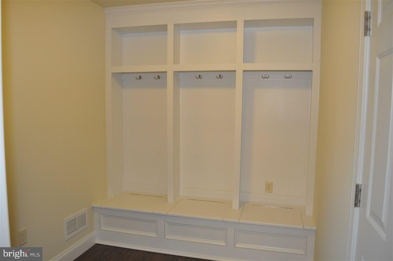 391 Riviera Street Mount Wolf, PA 17347 - Photo 10 of 21 Gallery Image 10